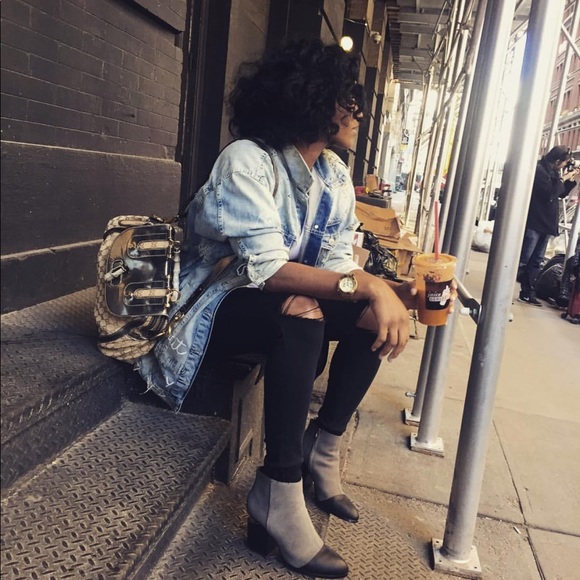 Meet your Posher, Krystal - Picture 1 of 1